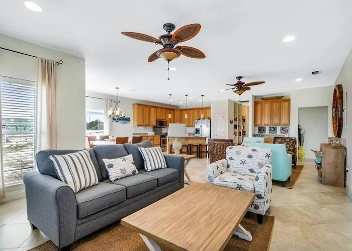 Holiday home Pet Friendly Ft Morgan W/ Views!