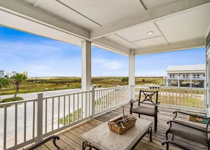 Pet Friendly Ft Morgan W/ Views! Holiday home *