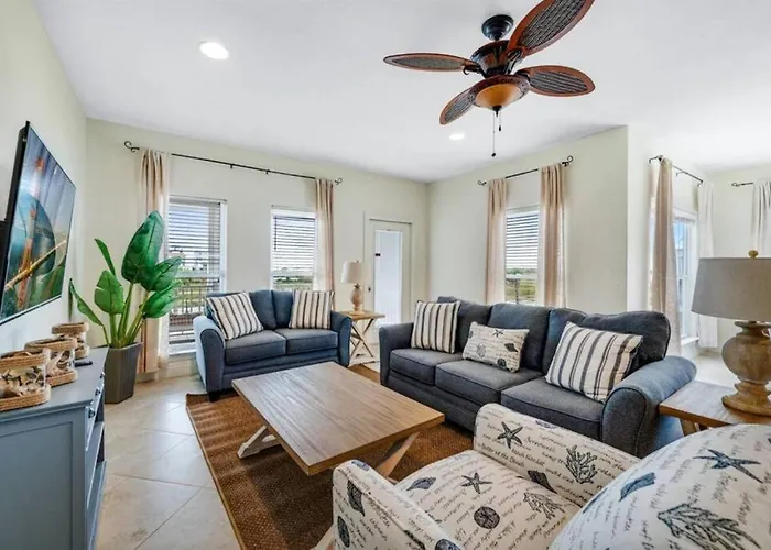 Holiday home Pet Friendly Ft Morgan W/ Views!
