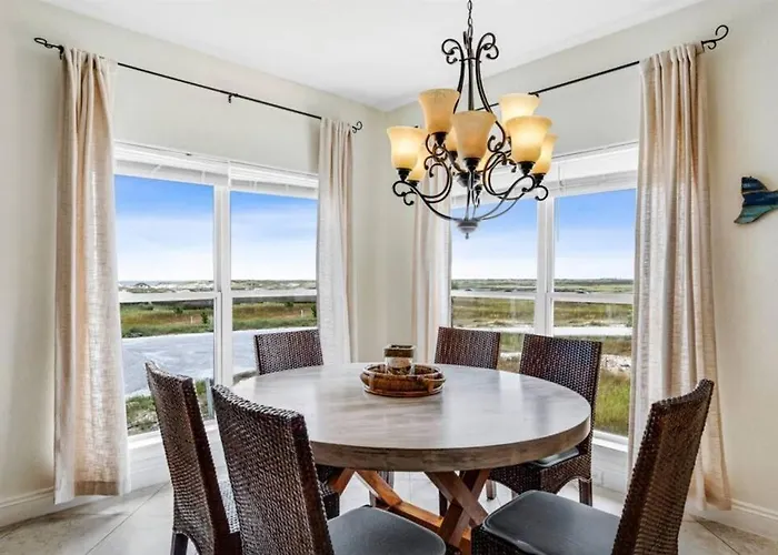 Holiday home Pet Friendly Ft Morgan W/ Views!