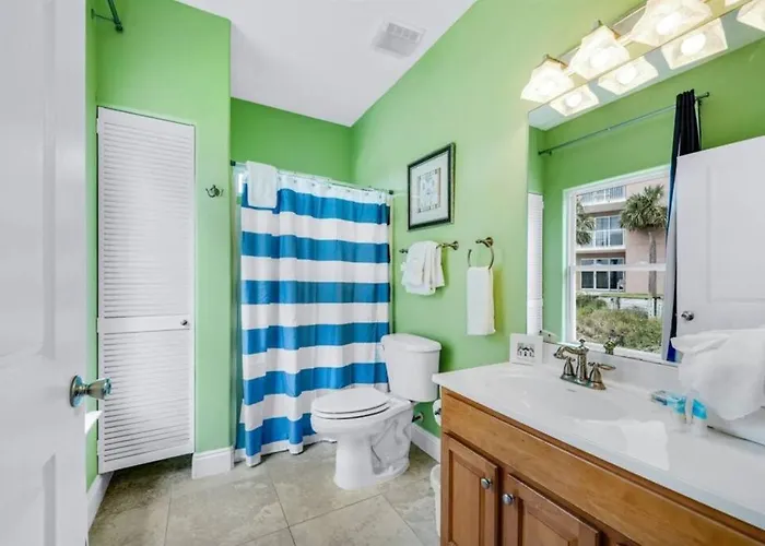 Holiday home Pet Friendly Ft Morgan W/ Views!